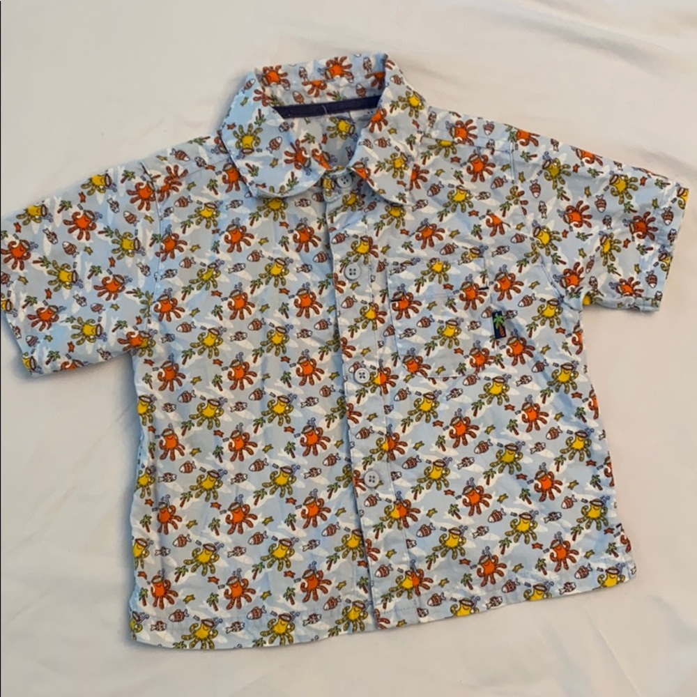 ❤️ 3/$15!! 🐠 🦀 button down shirt EUC!!